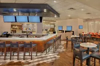 DoubleTree by Hilton Little Rock - bar
