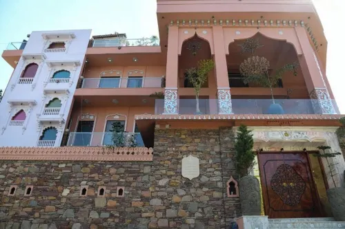 Satoria Villa-Fort view rooms with Infinity Pool. Hotels in Amer