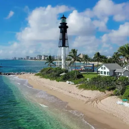 Luxury Sanctuary! Modern 2Br Only 6 Min to Beach