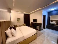 Lunar Signature Hotel & Suites