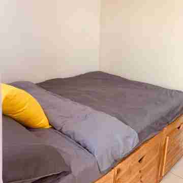 Luxurious, Cool & Comfortable Condo in Las Pinas! Rooms
