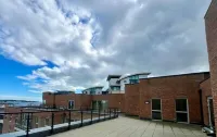 Stylish apartment on the Poole Quay-free parking 2 mins away