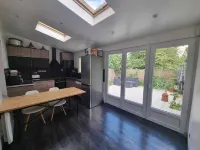 Charmante Maison 5 pcs Dans une Copropriété Calme et Proche des Transports 維爾塔納斯住宿飯店