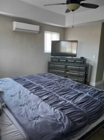 Charming 3-bedroom house with AC, WiFi in lovely Freeport