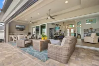 Seaside Sunset Oasis Open Concept Pool House With Lanai & Private Fenced In Yard