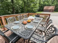 Rickenbacker Ridge sleeps 13 w/ heated pool+hot tub+firepit+game room ! Hotels in Marion Township
