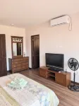 Luxury apartment/3 Beths/3 Queen Beds 2 1/2 Baths