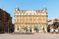 limehome Pamplona Hilarión Eslava Hotel berhampiran University of Navarre: Library