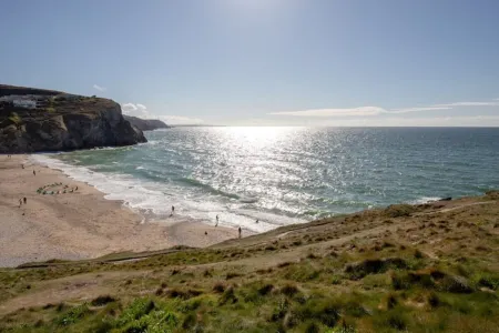 Cornish Holiday Home - Bodannoneco House Sleeps 8 With Private Hot tub