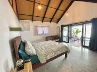 Manta-Ray Beach Unit 2