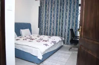 Charming 3-bedroom townhome with AC and WiFi in peaceful Abokobi Hills-Berekuso