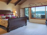 Panoramic View, Private, Low Bank Waterfront Hotels in Lopez