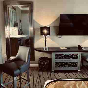 1 Bedroom Studio Sleeps 2 1King BedRoom Amenities Rooms