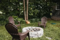 A Very 'Pleasant' Oasis Steps to Lake Hebron + Town