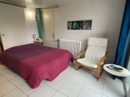 Beau Studio Accès Indépendant Dans Maison