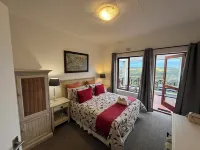 Castleton 19B Family friendly  apartment, in a secure resort, in Plettenberg Bay