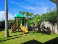 Charming Mel's Place -1bedroom condo near SM Seaside with AC, WiFi & Netflix Hotels in Talisay