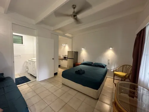 Magnetic Island Resort Studio - Relax, sun, swim, fish, beach and lovely gardens