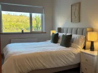 Badger's Rest | Cosy & Charming | Garden | Walk to Donegal Town Hotels in Donegal