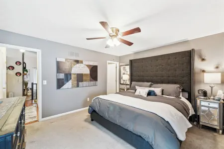 The charm of Cincinnati in a spacious 3-bedroom condo, WiFi, A/C, and more.