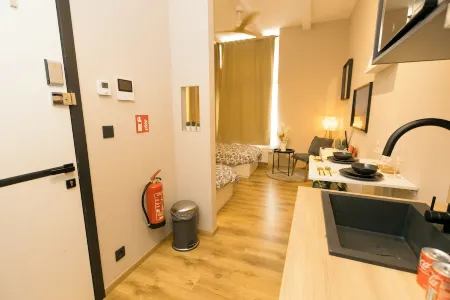 Golden Dove Apartment 0 Отели рядом с достопримечательностью «Парк Тенбош»