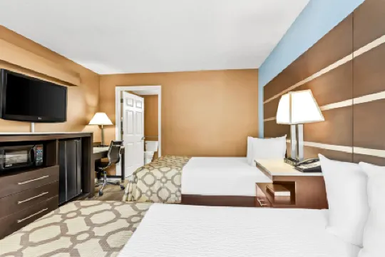 Baymont by Wyndham Forest City