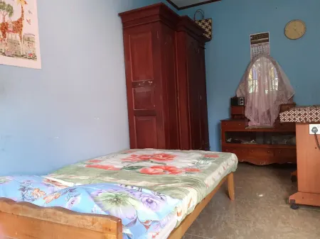 Moonshine Beach apartment