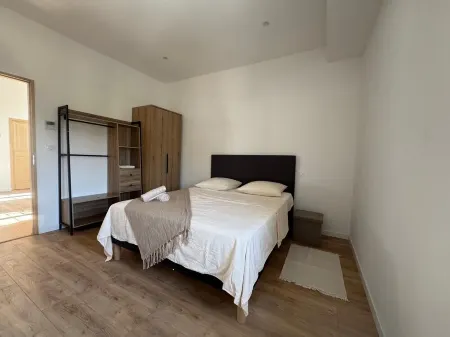 Splendid apartment in Orange town center