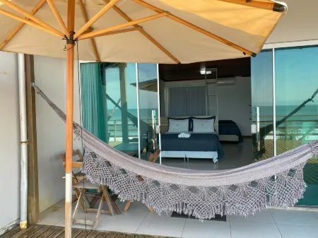 Hibisco Guest House Отели рядом с достопримечательностью «CentroSul - Centro de Convencoes de Florianopolis»