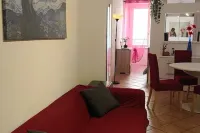 Bright loft in the historic center of Marino with separate entrance. Hotels in Marino