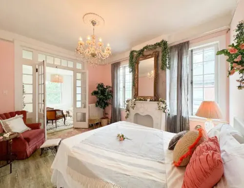 Bloom-Inspired 3-Bedroom Retreat in Union City – Your Dream NYC Escape!