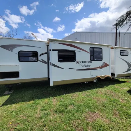 Kinkaid Kamper with AC in Oraville - 2 bedrooms for a cozy stay. house mattress