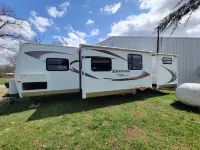 Kinkaid Kamper with AC in Oraville - 2 bedrooms for a cozy stay. house mattress