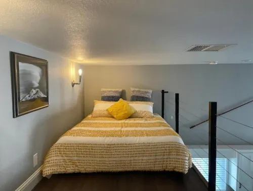 Doney Creek Studio Hotels in Lakehead-Lakeshore