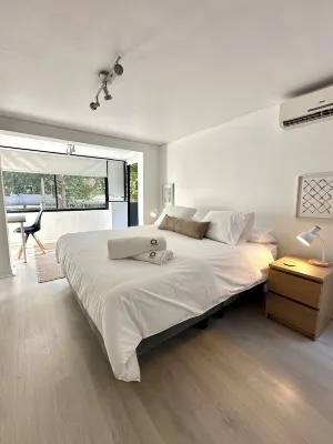 Design & Comfort- Few steps from Costanera Center