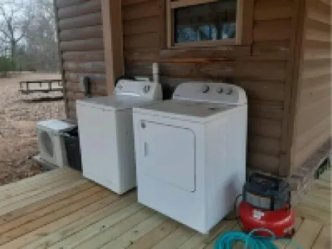 Wonderful cabin with WiFi and AC in marvelous Clarksville