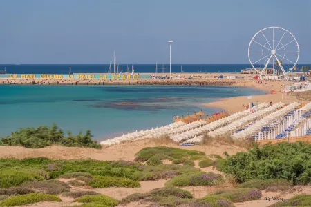 Apartment in beachfront residence