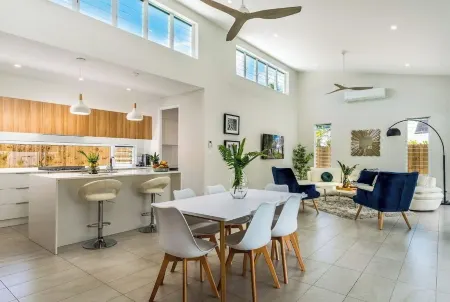 Our Home Is Your Home Отели в г. Palm Cove