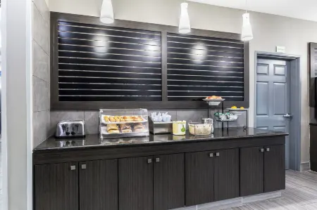 La Quinta Inn & Suites by Wyndham Houston/Clear Lake-NASA