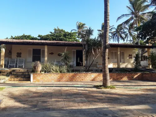 House in Praia do Coqueiro, facing the sea, close to the best tents. Hotels in Coqueiro