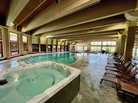 Birchwood Retreat: spacious & modern forest refuge Отели в г. Торнтон