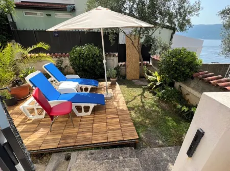 SAVINA Apartan 20 metara od mora stan za 3 osobe