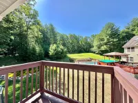 Charming 3-bedroom guest cottage in tranquil Effort with AC,Hot tub, Pool, Steam Hotels in Chestnuthill Township