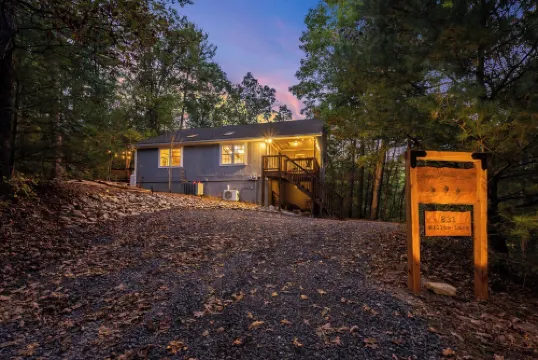 Rustic 4Br Family Cabin Near Bryce, Hot Tub & Pets