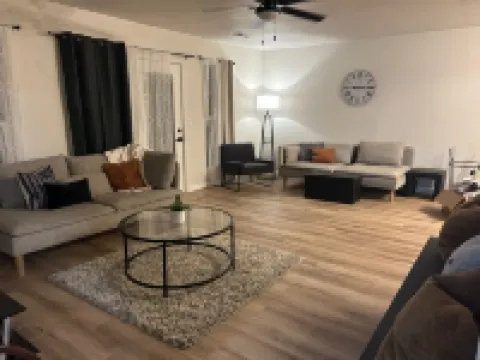 3-bedroom house in peaceful Independence. Enjoy your stay