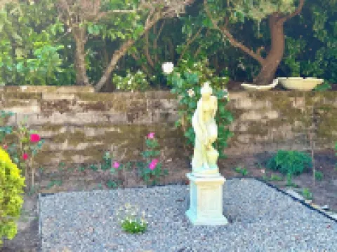 Spacious 6-bedroom house with AC, fitness room in gated quiet area Happy Valley Hotels in Sunnyside