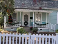 Living the Napa dream in this ideally located Yountville cottage.