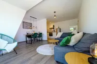 Vacation apartment with sunny balcony & parking space