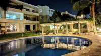Deluxe condo, pool, BBQ, terrace, gated community, security 24/7. Location
