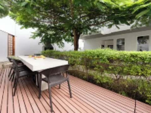 Stylish apartment with Private Terrace Hotels in 